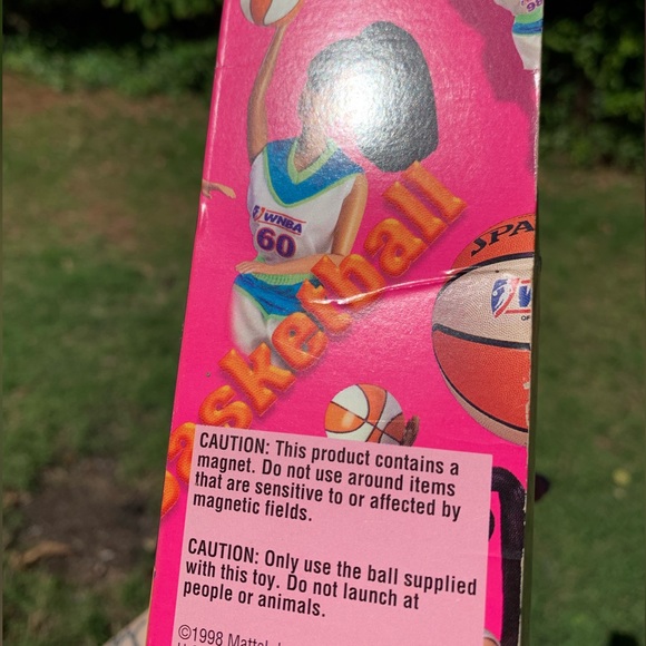 Vintage WNBA Barbie Doll - Picture 14 of 16